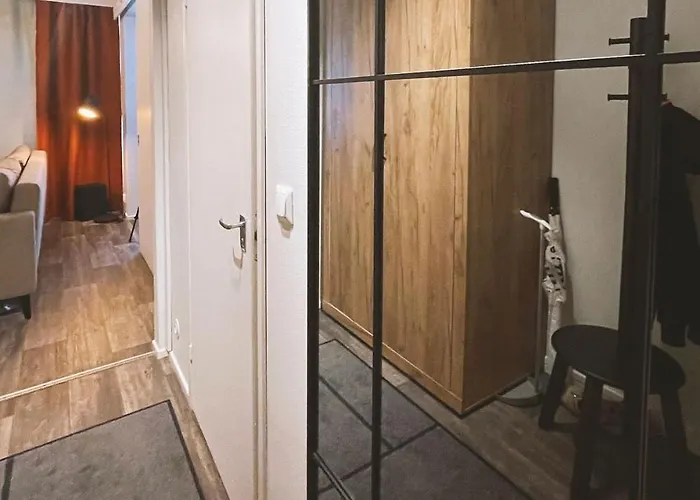 In The Middle Of The And Free Parking Spot Apartamento